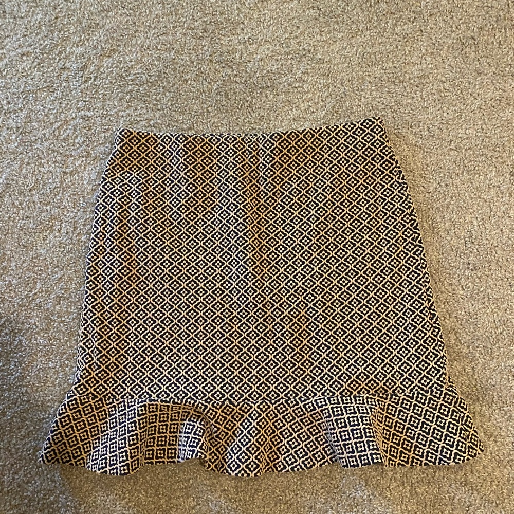 LOFT Navy and Cream Patterned skirt